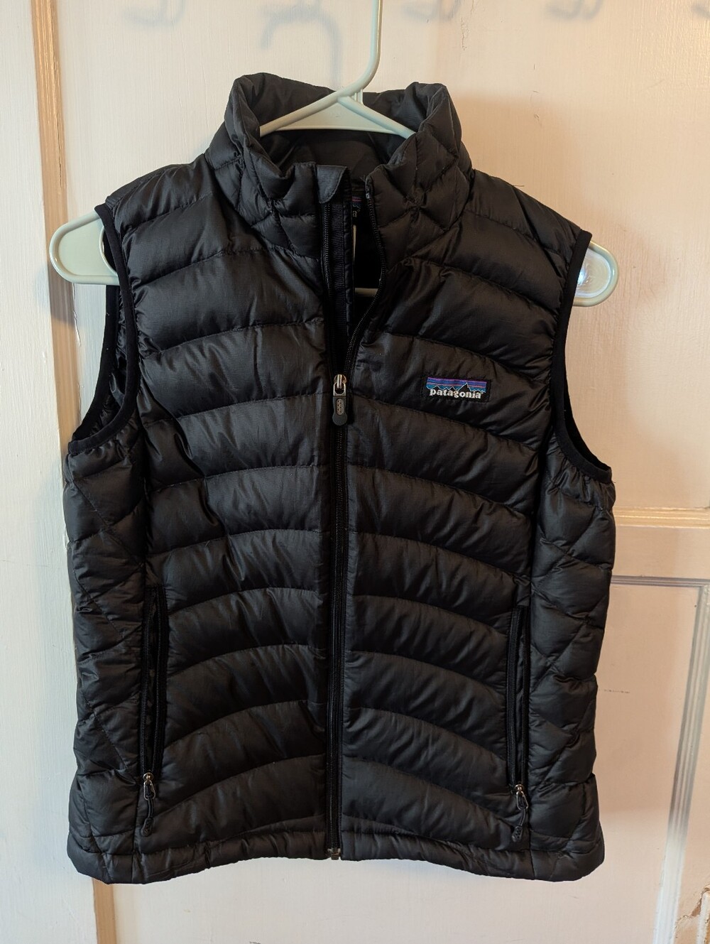Patagonia Women's s Black Quilted Down Vest, small